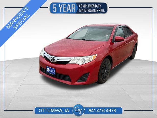 2013 Toyota Camry LE's photo