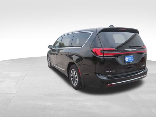 2023 Chrysler Pacifica Hybrid Limited photo 2