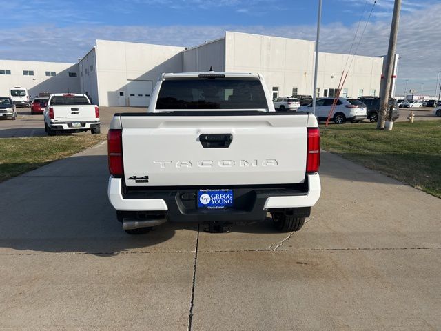 2025 Toyota Tacoma TRD Sport 4x4 Double Cab photo 3