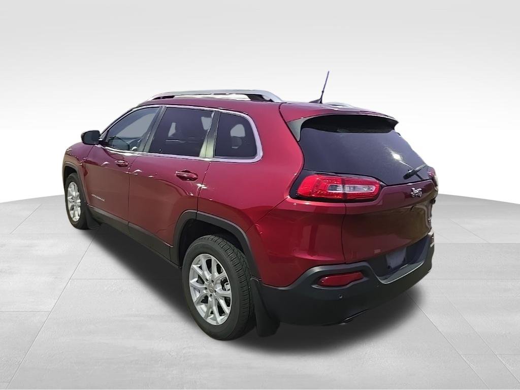 Used 2016 Jeep Cherokee Latitude FWD SUV