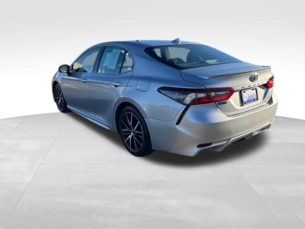 Used 2023 Toyota Camry SE Sedan
