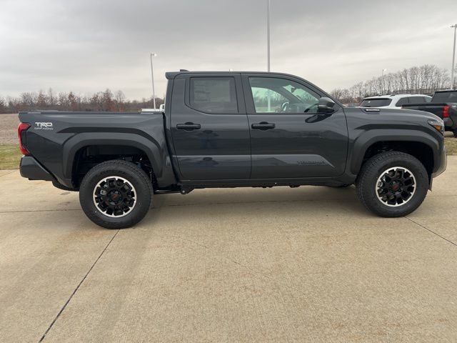 2025 Toyota Tacoma TRD Off Road - Photo 6