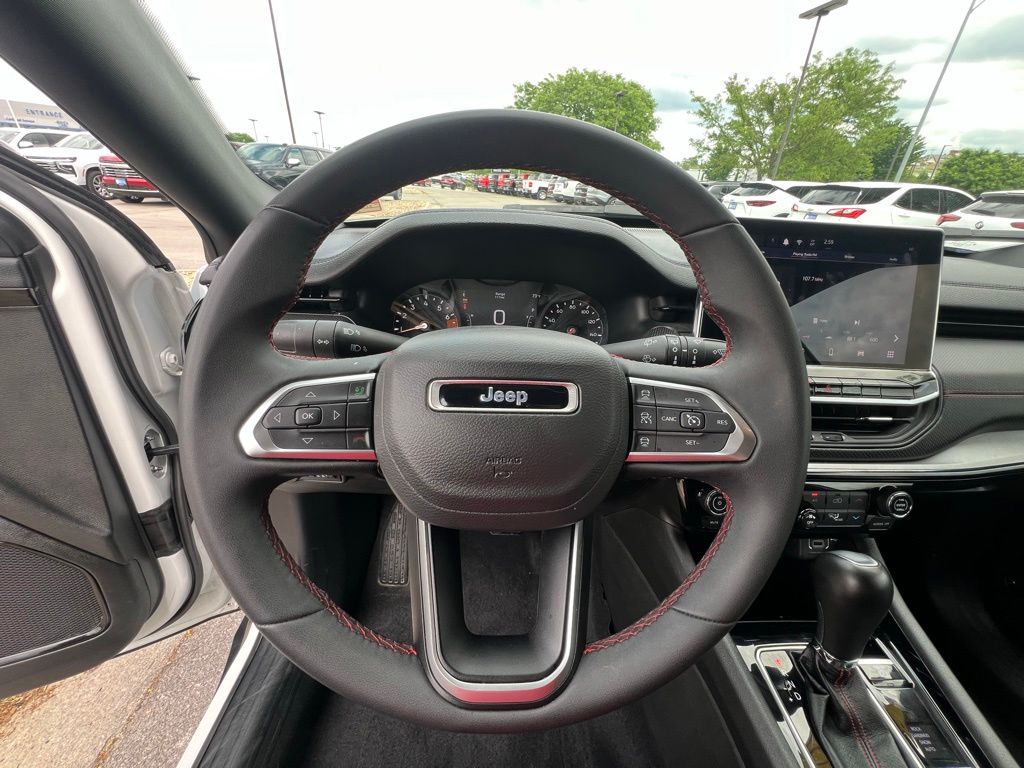 2025 Jeep Compass Trailhawk - Photo 36