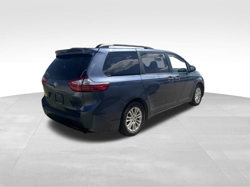 Used 2015 Toyota Sienna XLE Van