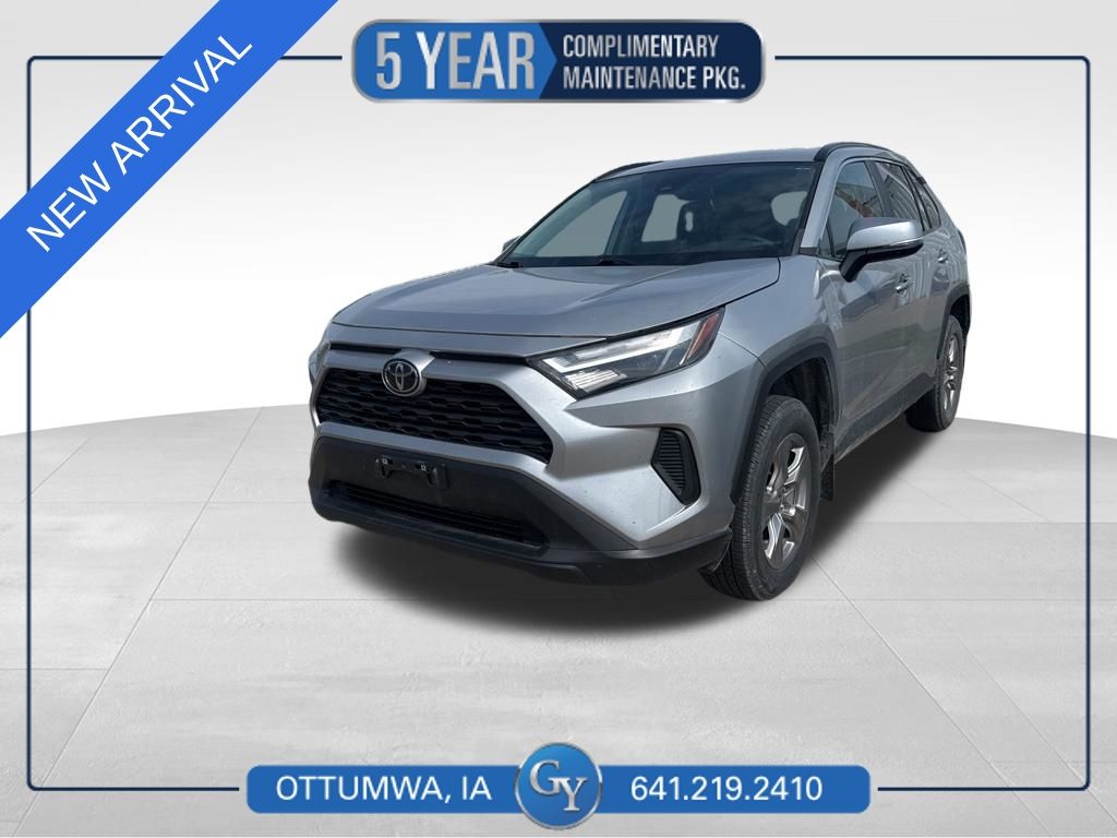 2023 Toyota RAV4 XLE AWD's photo