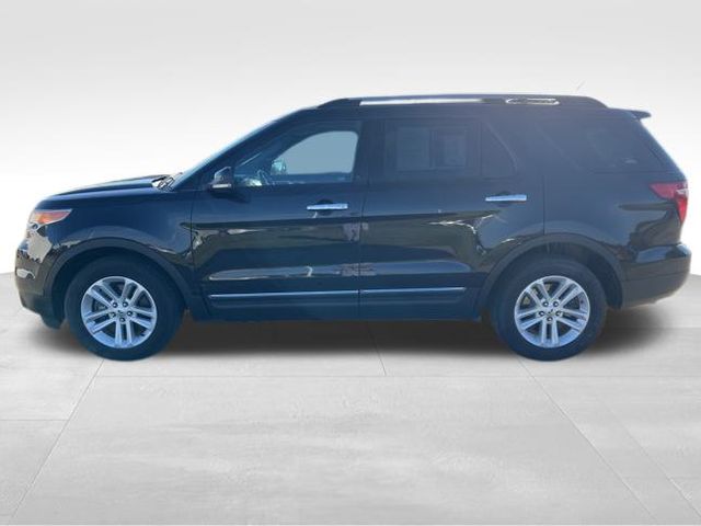 2014 Ford Explorer XLT photo 2