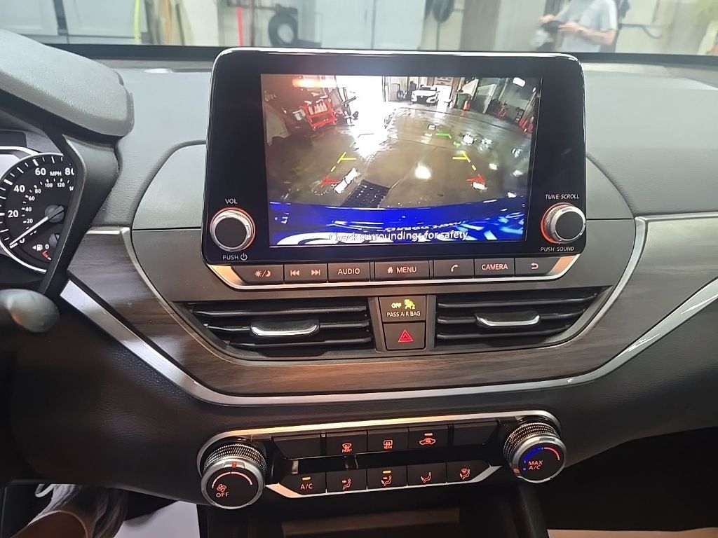 2025 Nissan Altima SV - Photo 16