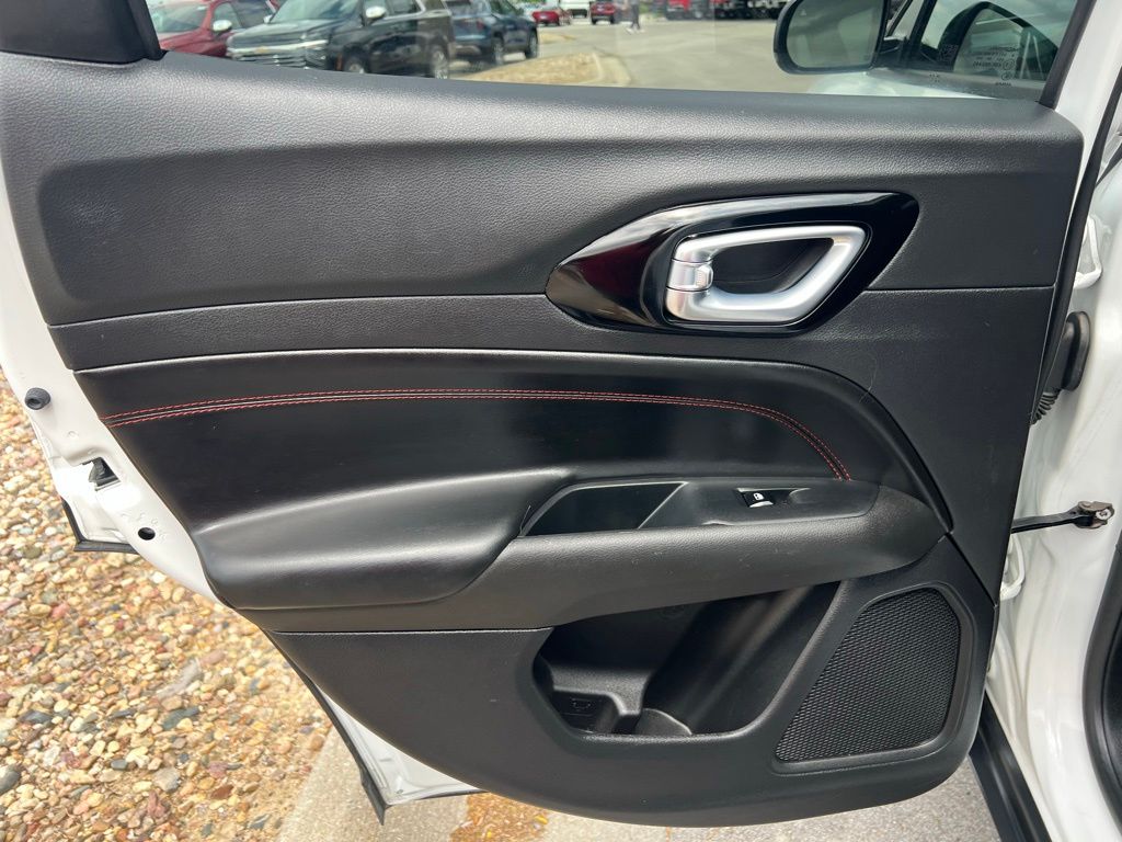 2025 Jeep Compass Trailhawk - Photo 18