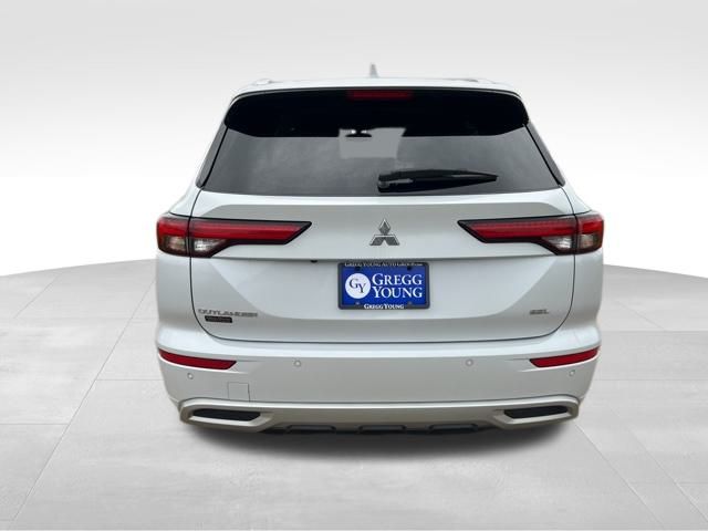 2023 Mitsubishi Outlander SEL photo 4