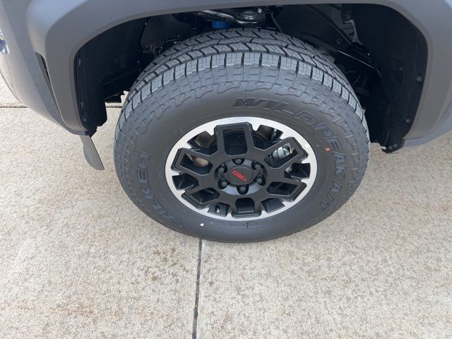 2025 Toyota Tacoma TRD Off Road - Photo 9