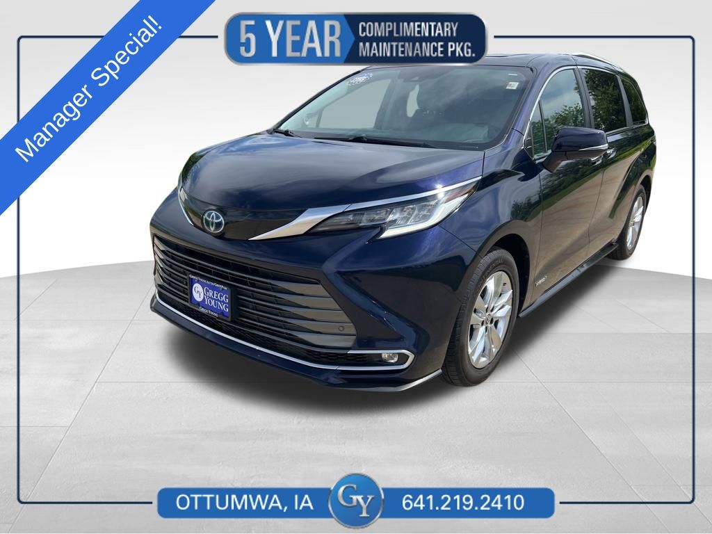 2021 Toyota Sienna Limited 7-Passenger Hybrid FWD's photo