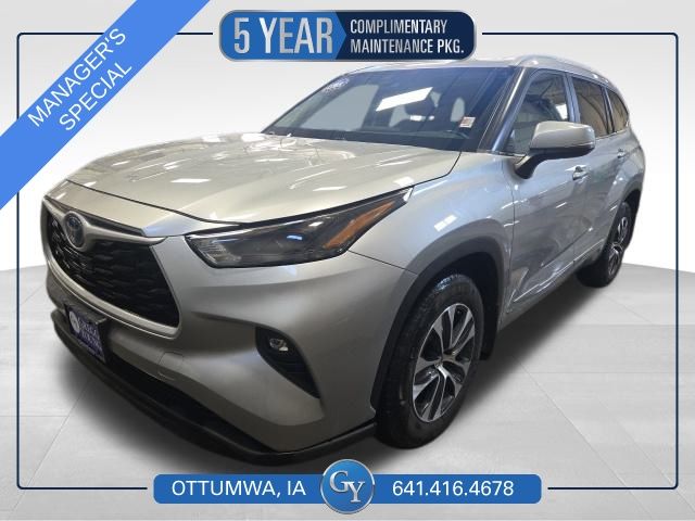 2023 Toyota Highlander Hybrid SUV 