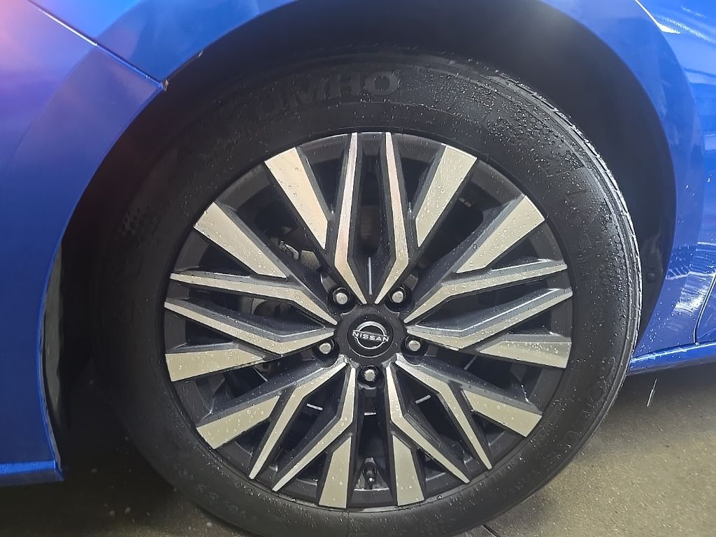 2025 Nissan Altima SV - Photo 10