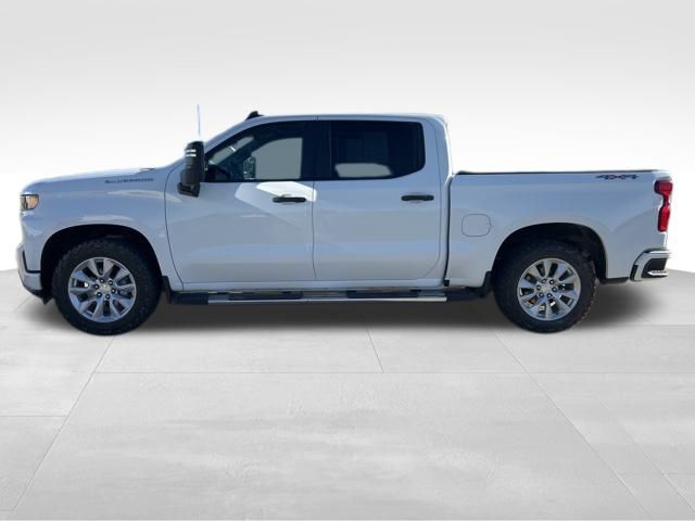 2021 Chevrolet Silverado 1500 Custom photo 2