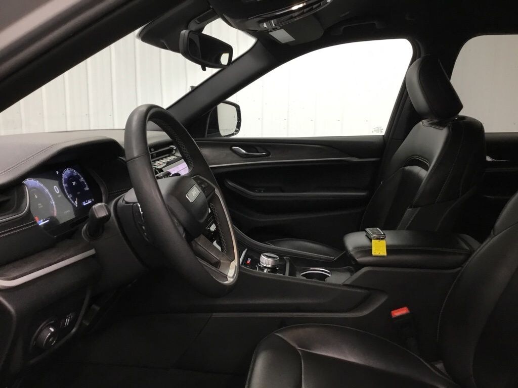 Used 2024 Jeep Grand Cherokee Limited SUV