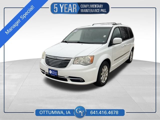 2014 Chrysler Town & Country Touring's photo