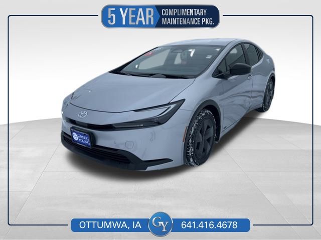 2026 Toyota Prius LE's photo