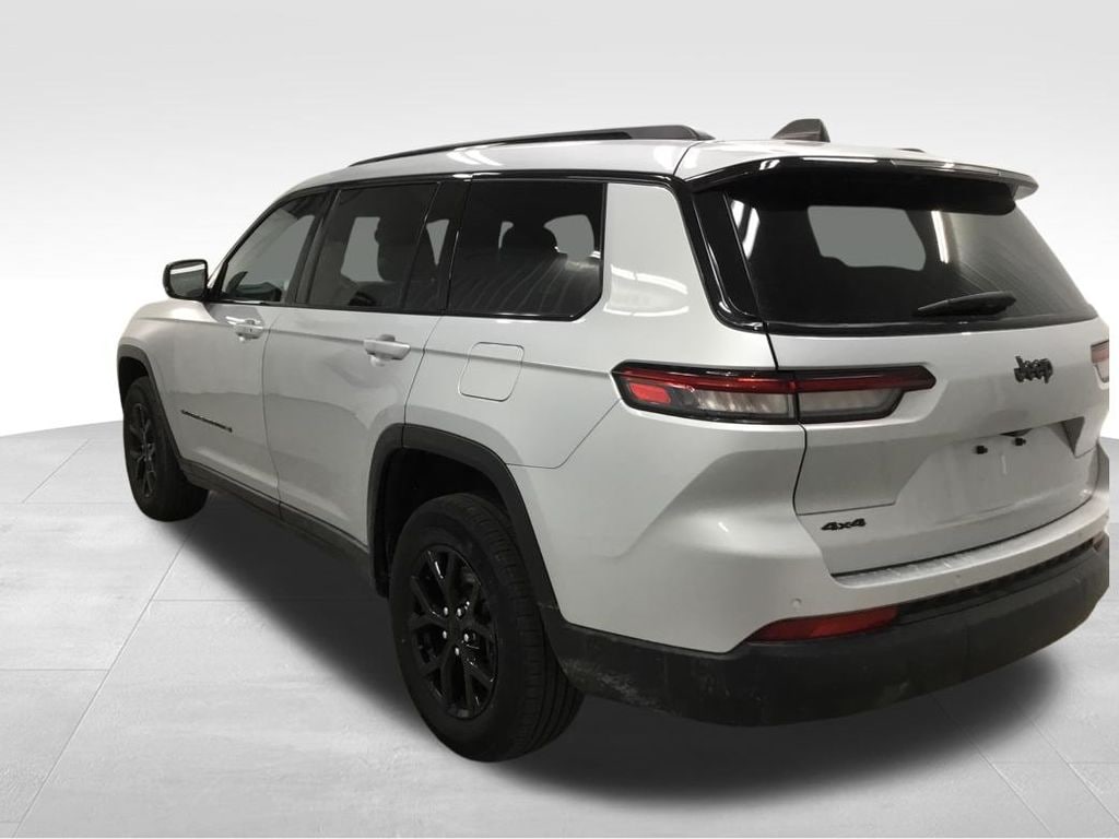 Used 2024 Jeep Grand Cherokee L Laredo SUV