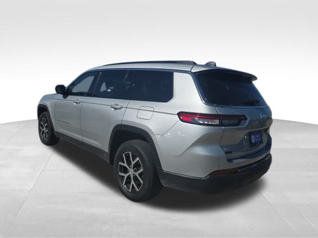 2024 Jeep Grand Cherokee Limited photo 2