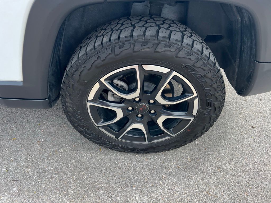2025 Jeep Compass Trailhawk - Photo 12