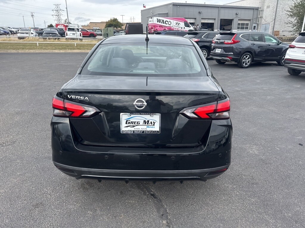 2021 Nissan Versa 1.6 S photo 4