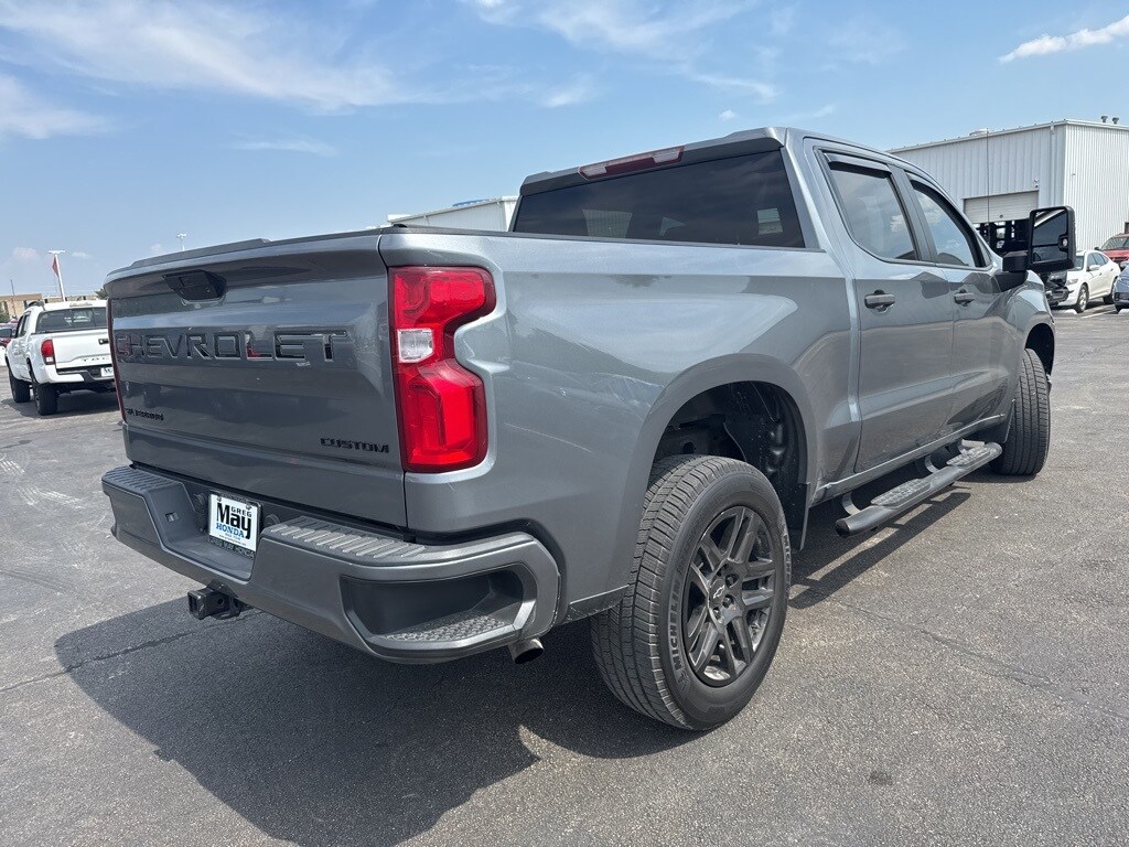 2021 Chevrolet Silverado 1500 Custom photo 3