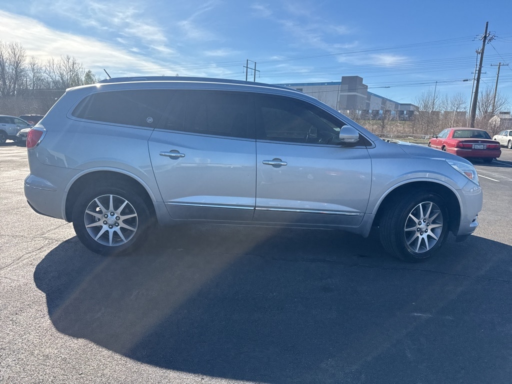 Used 2017 Buick Enclave Leather with VIN 5GAKRBKD8HJ335136 for sale in Waco, TX