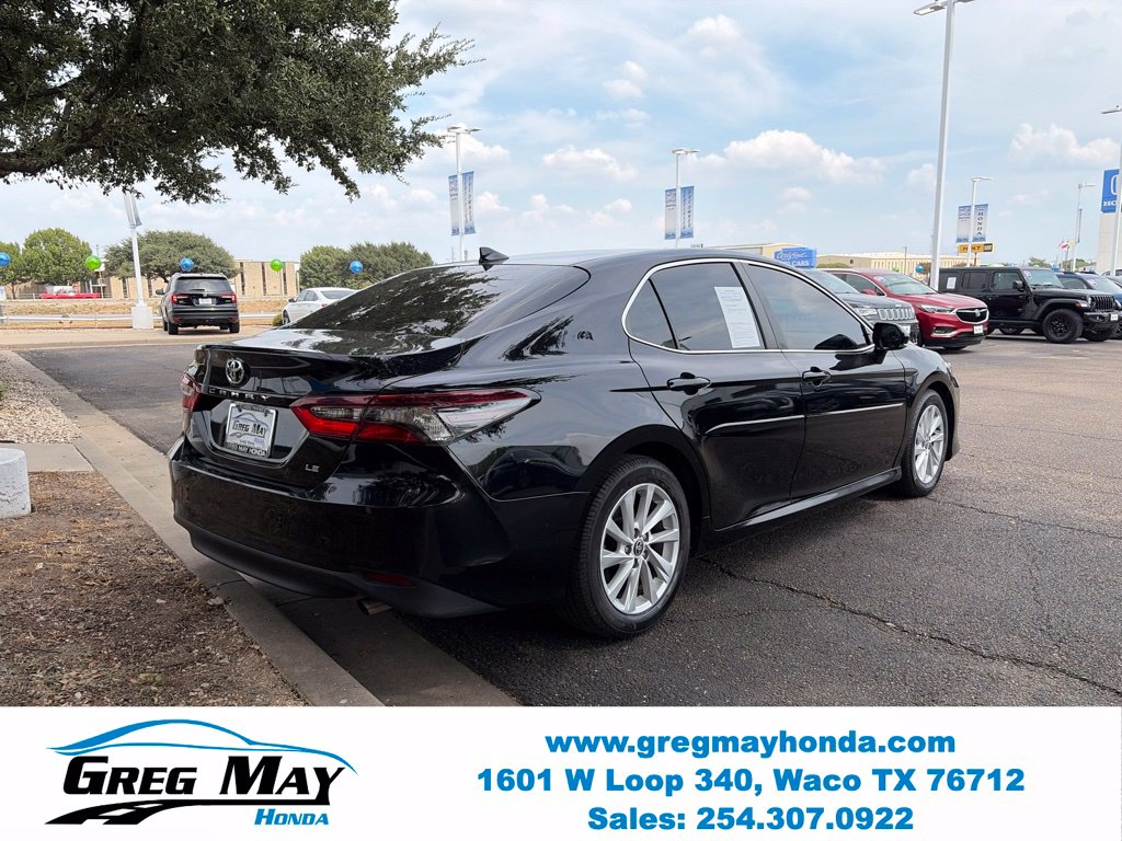 2024 Toyota Camry LE - Photo 7
