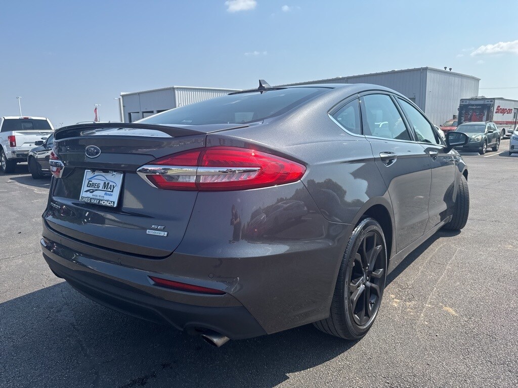 2019 Ford Fusion SE photo 3