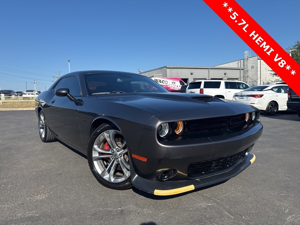 2023 Dodge Challenger R/T's photo
