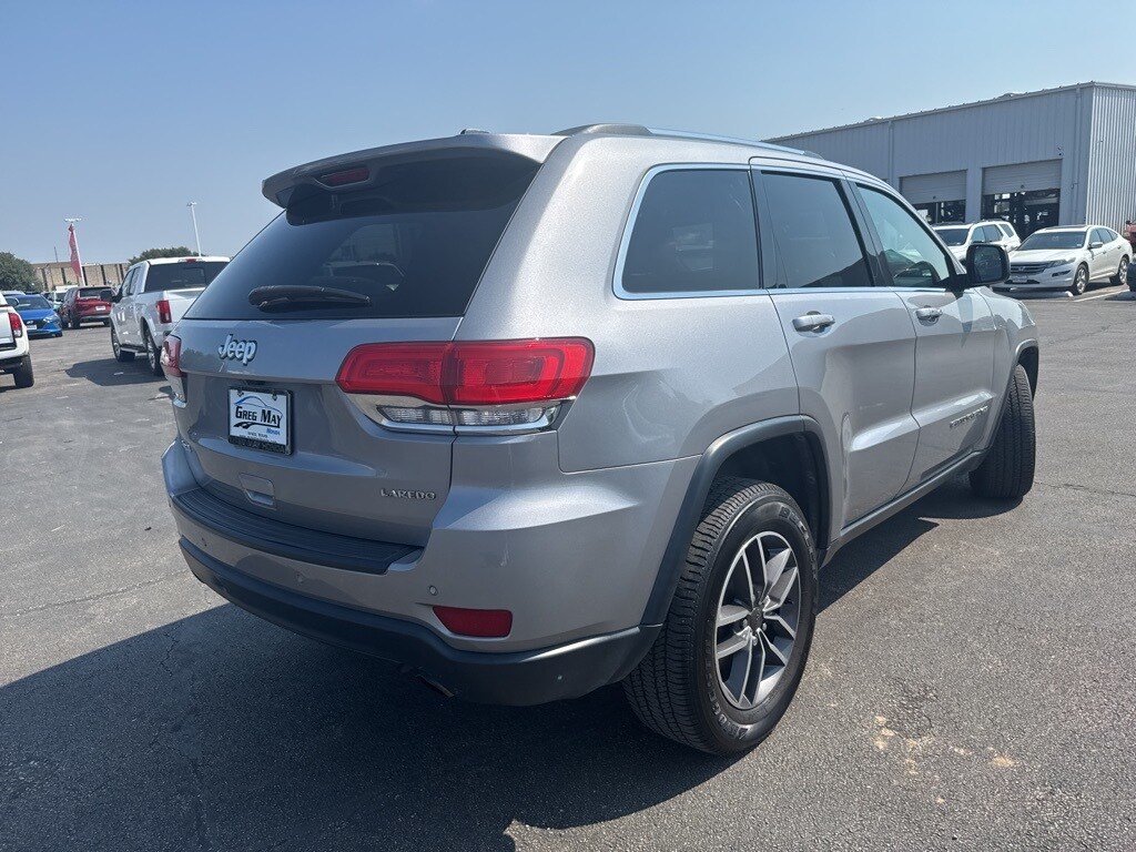 2019 Jeep Grand Cherokee Laredo E photo 2