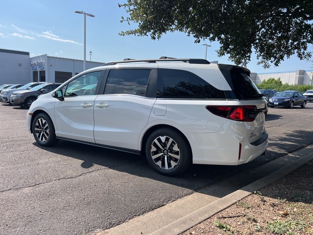 2026 Honda Odyssey EX-L photo 3