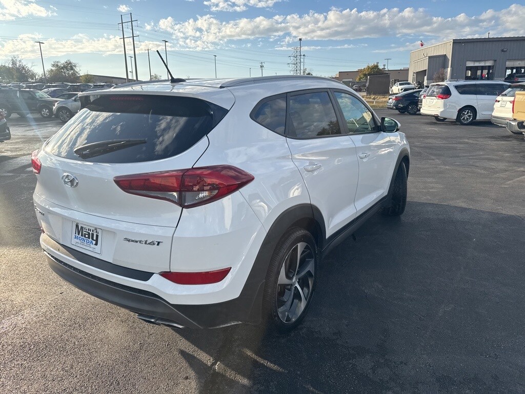 2016 Hyundai Tucson Sport photo 3
