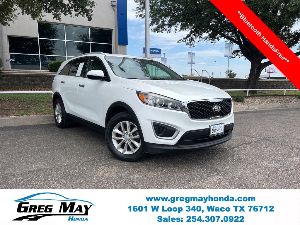 2017 Kia Sorento LX AT's photo