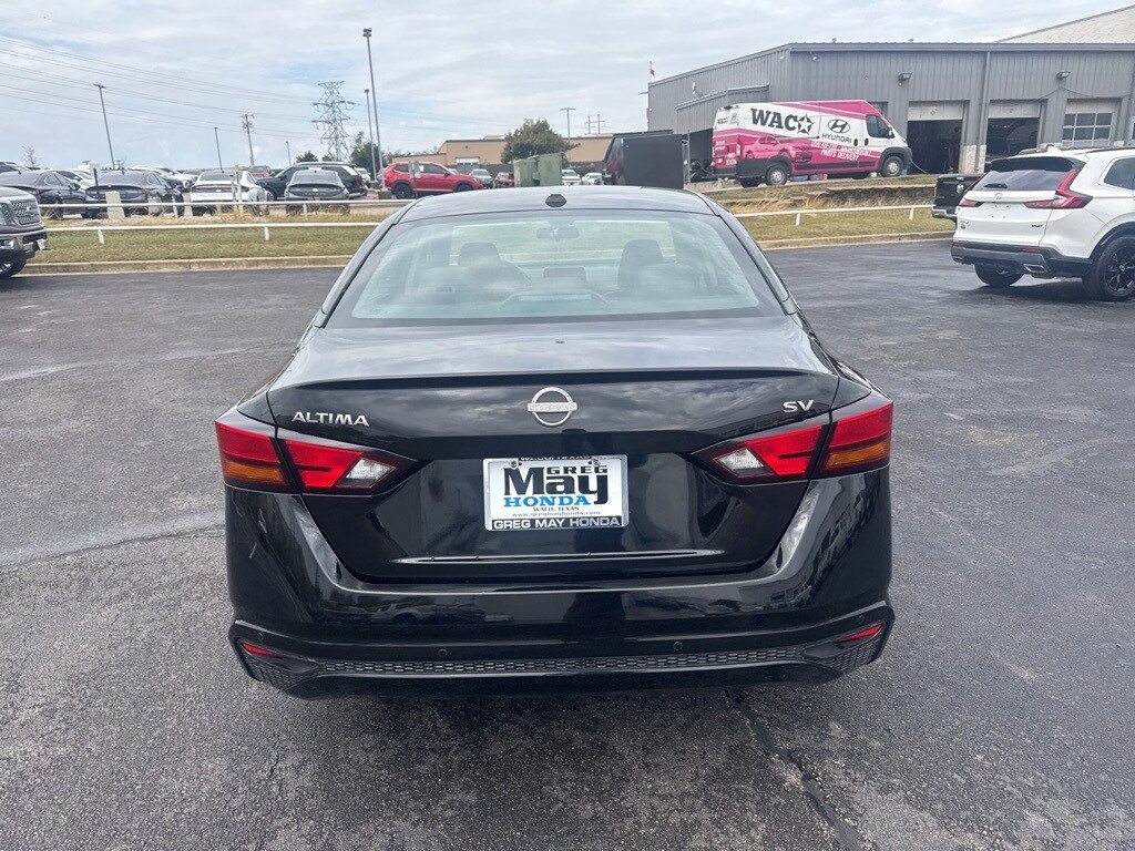 2023 Nissan Altima 2.5 SV photo 4