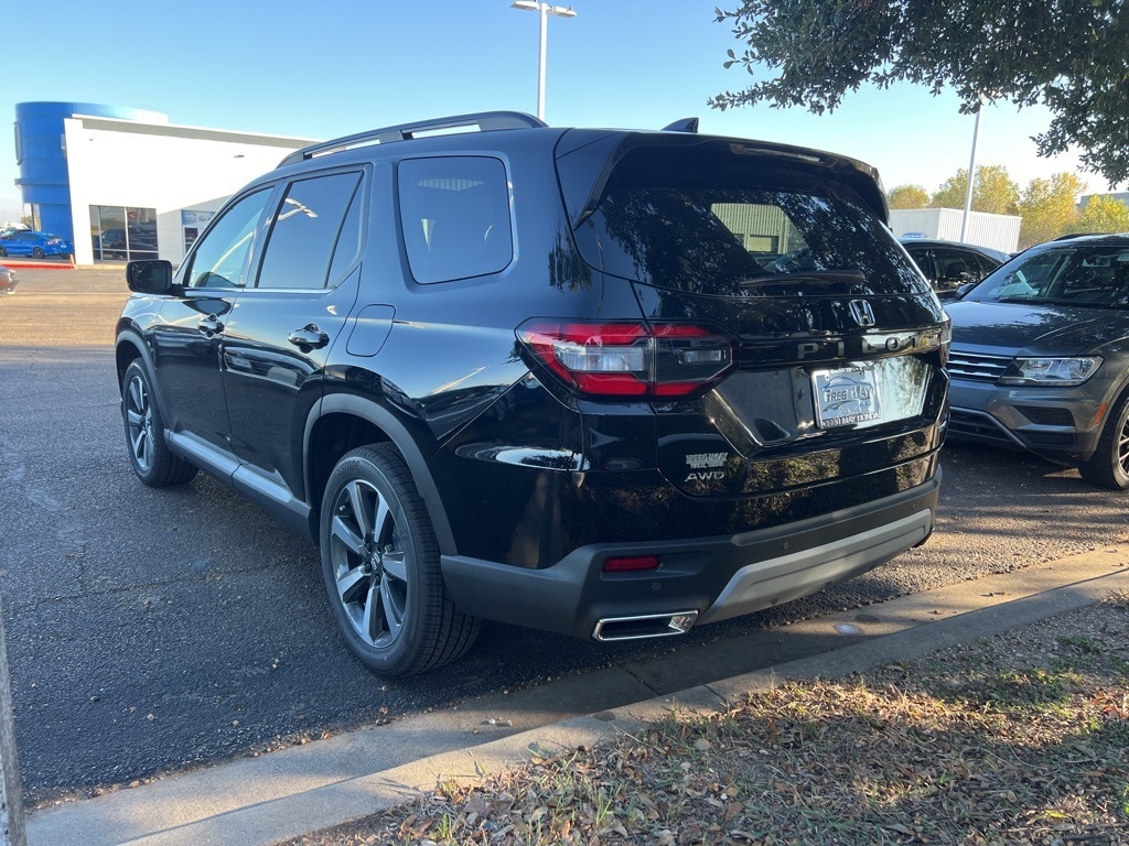 New 2025 Honda Pilot Touring SUV