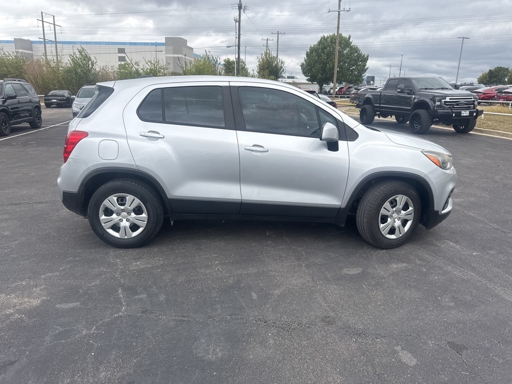 Used 2018 Chevrolet Trax LS SUV