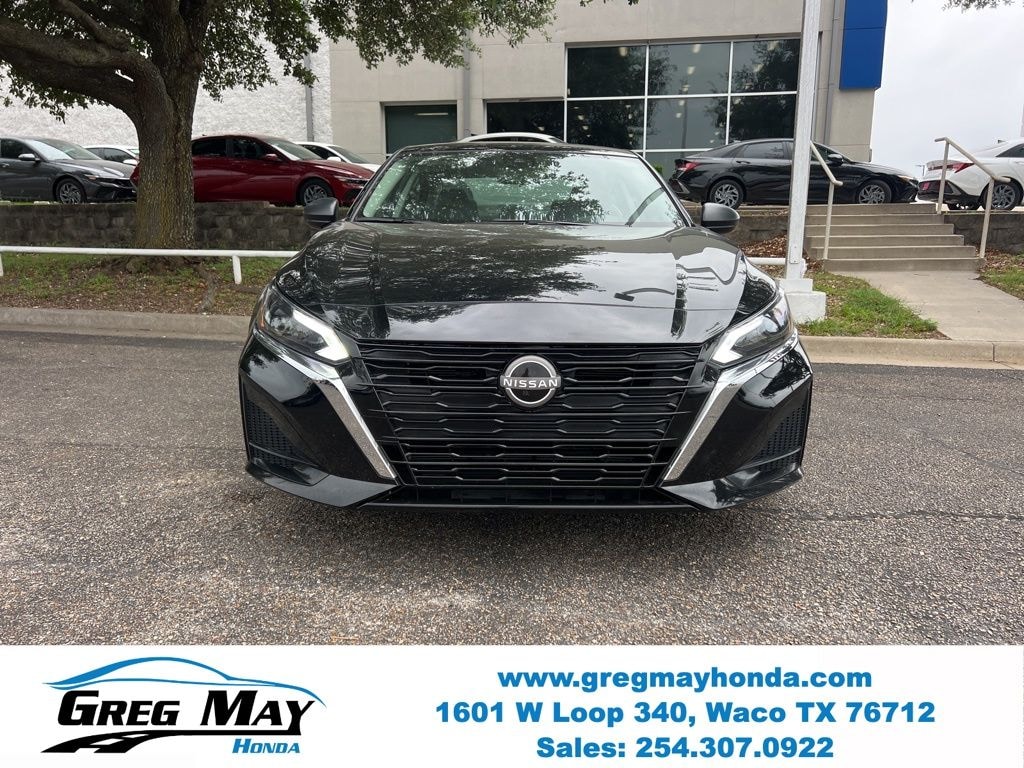 Used 2024 Nissan Altima 2.5 SV Sedan