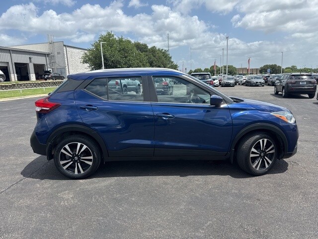 Used 2019 Nissan Kicks SV with VIN 3N1CP5CU1KL505025 for sale in Waco, TX