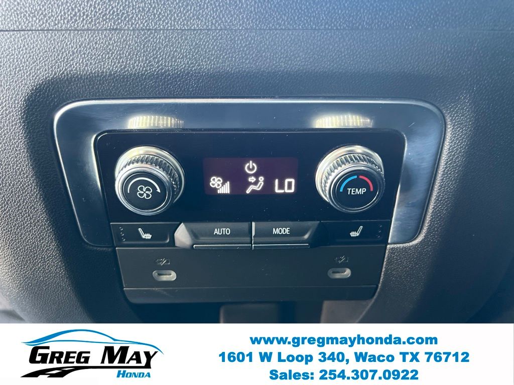 2022 GMC Yukon Denali - Photo 21