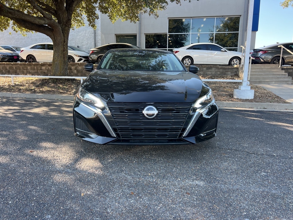 Used 2024 Nissan Altima 2.5 SV Sedan