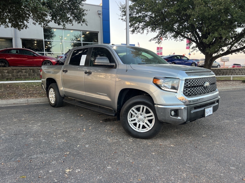 2019 Toyota Tundra SR5's photo