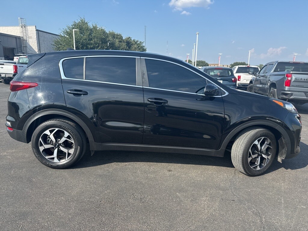 2022 Kia Sportage LX Value Edition photo 2
