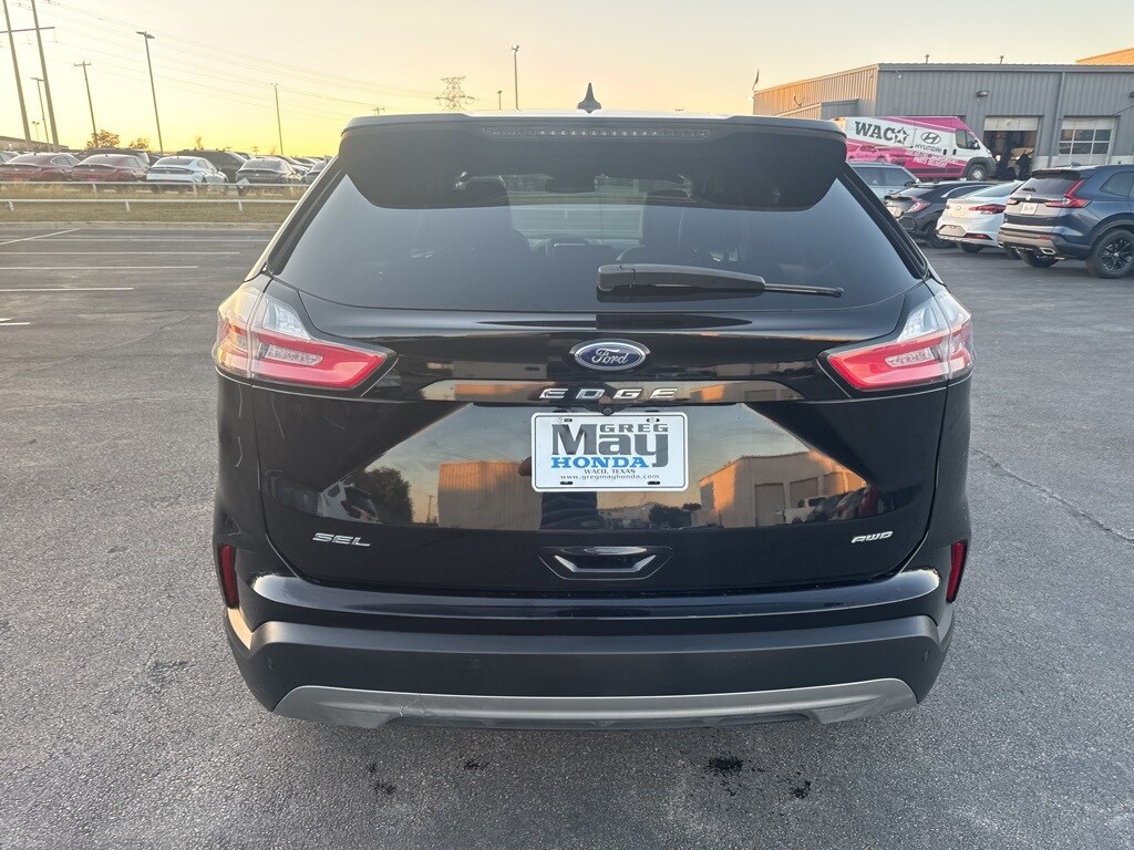 2021 Ford Edge SEL photo 4