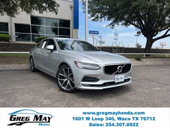 2018 Volvo S90 T5 Momentum Sedan