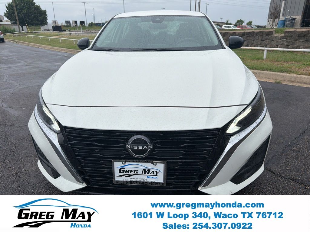 2025 Nissan Altima SV - Photo 8