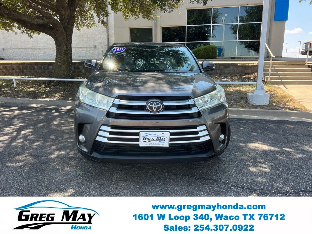 Used 2017 Toyota Highlander LE Plus with VIN 5TDZZRFH2HS234552 for sale in Waco, TX