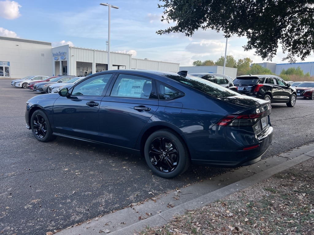 New 2025 Honda Accord SE Sedan