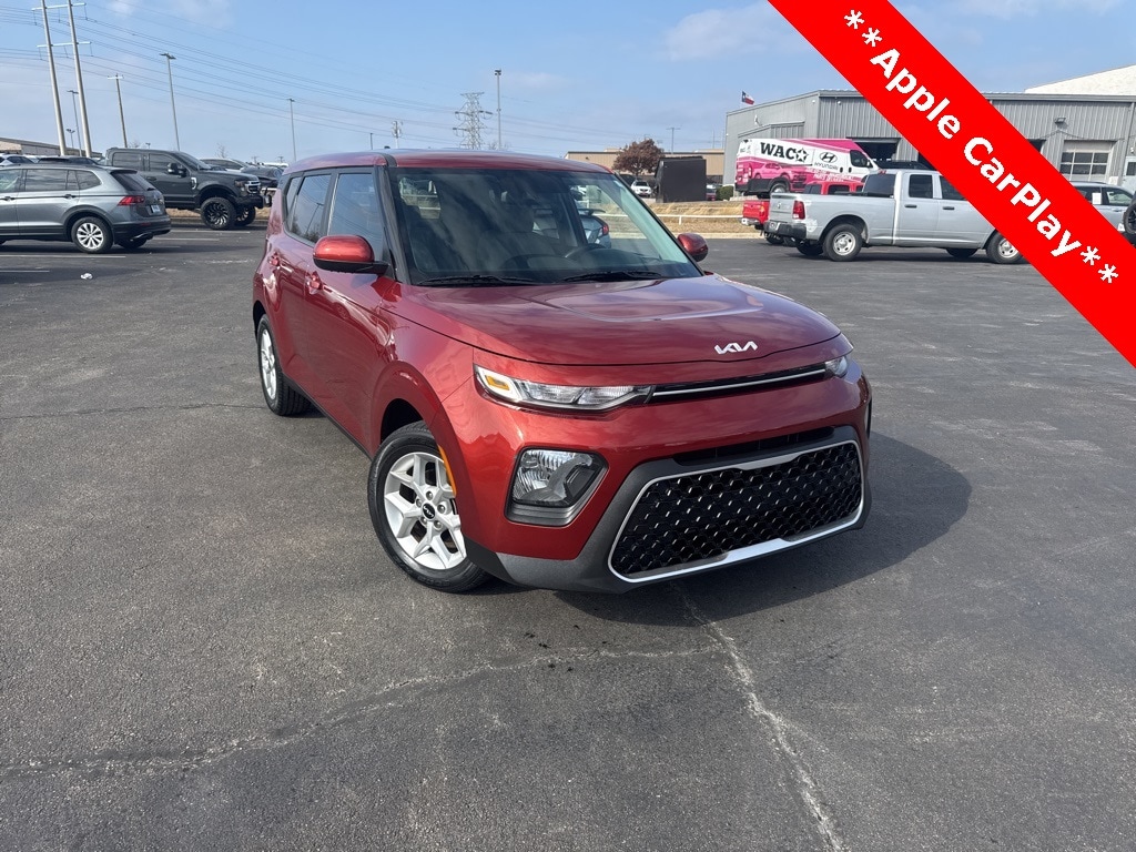 2022 Kia Soul LX's photo