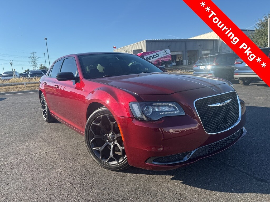 2019 Chrysler 300 Touring